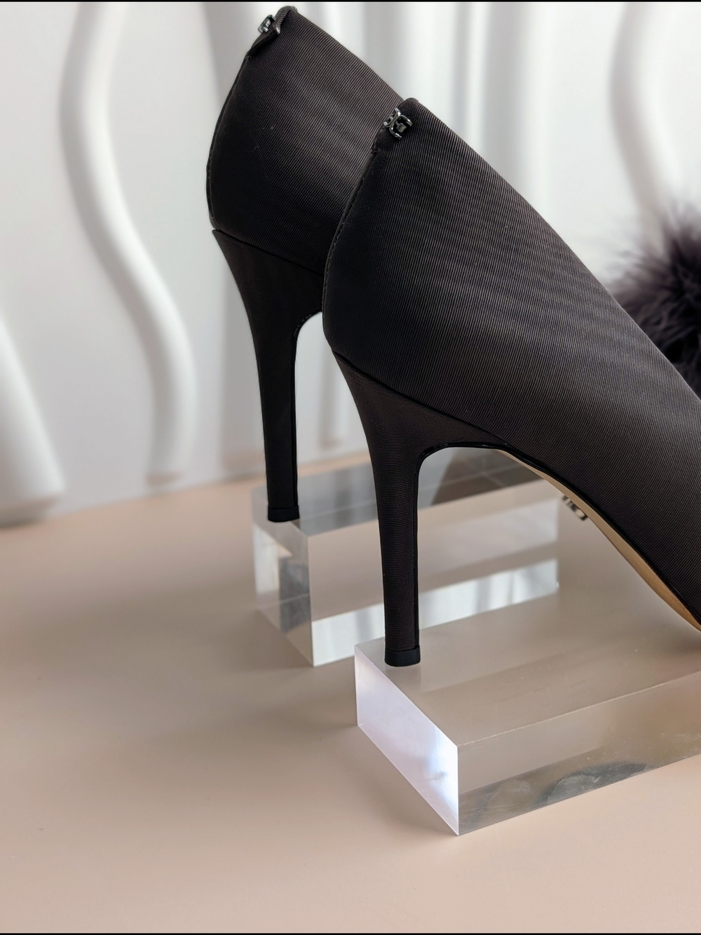 NWT Sam Edelman Hazel Feather Embellished Pumps Cocoa Satin Size 8 MSRP $165 - Picture 9 of 14